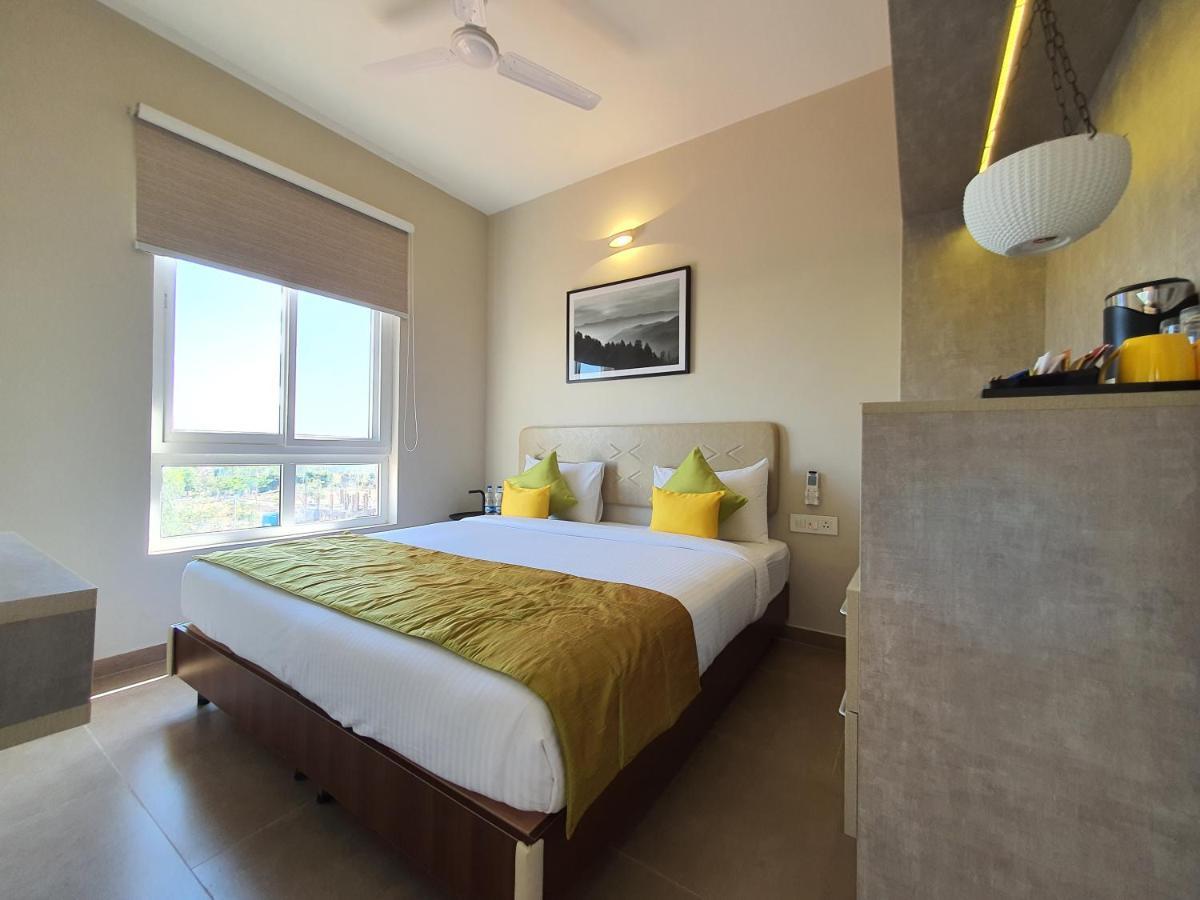 Hotel Avora Tree By Rivido Kempegowda Airport Road Dod Jala Esterno foto